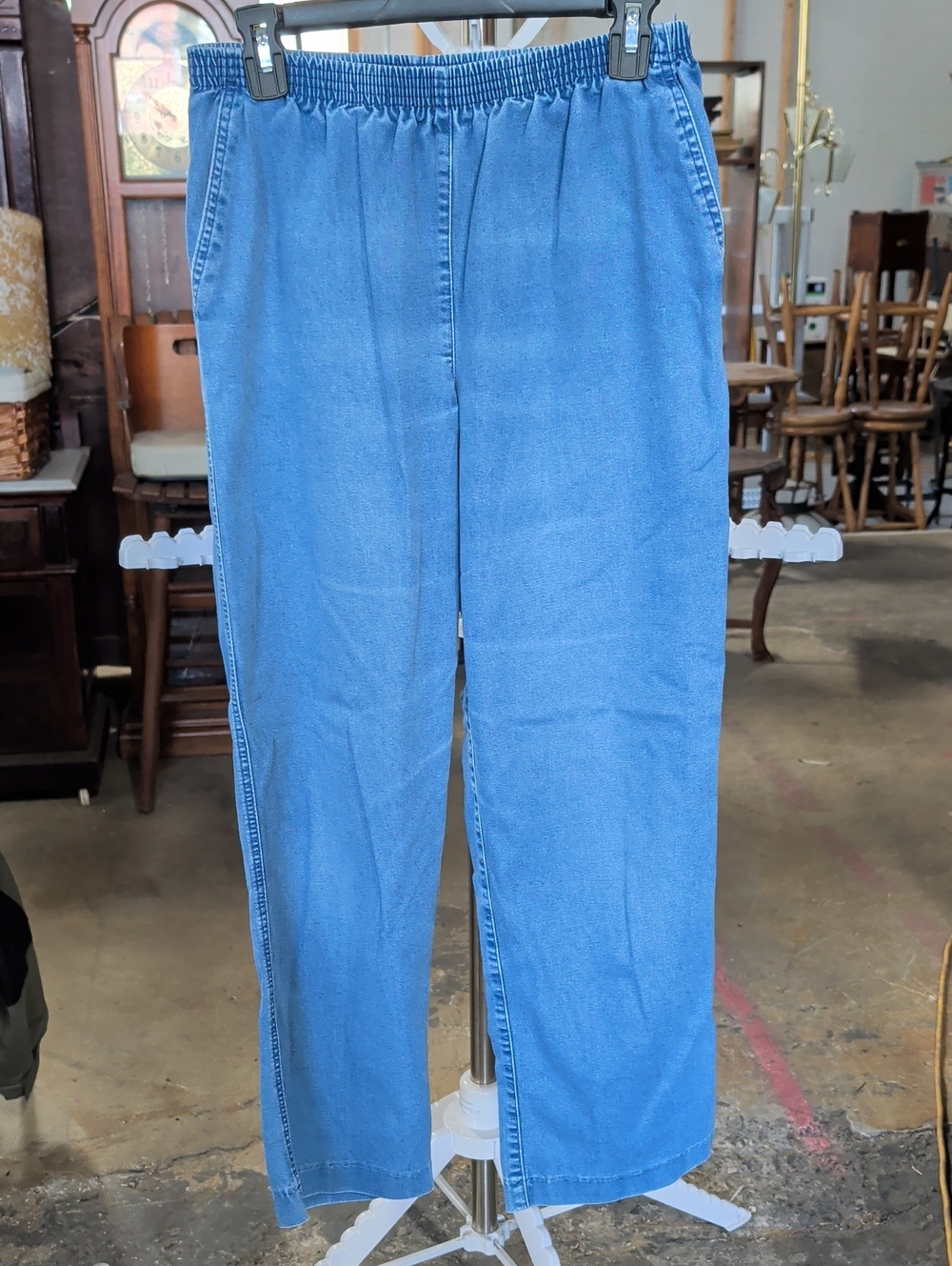 Alfred Dunner Classic Women's Light Blue Elastic-Waist Jeans